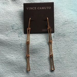 VINCE CAMUTO EARRINGS